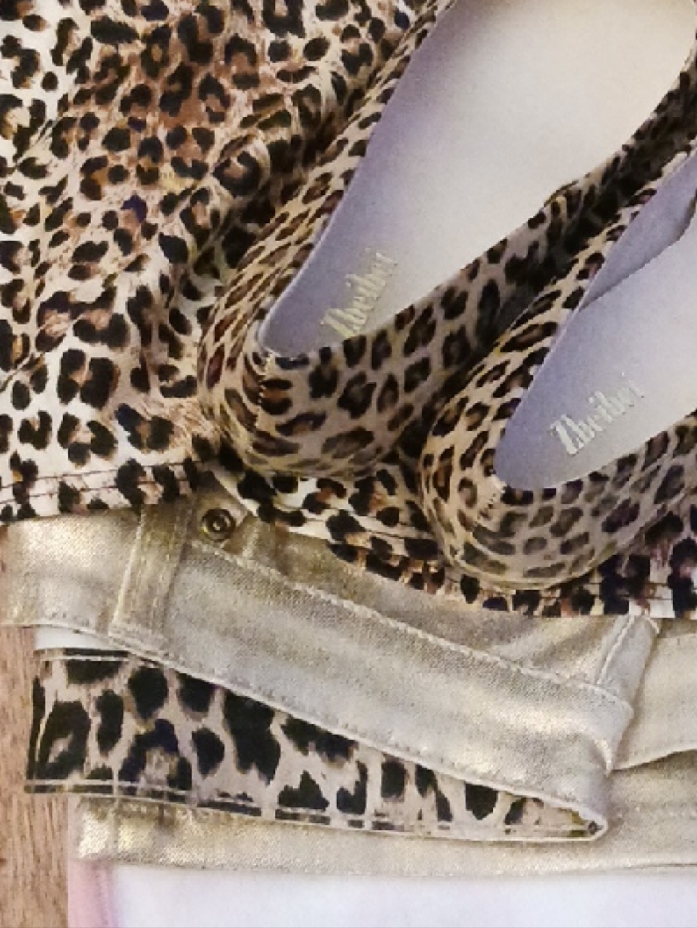 Leopard Print Scoop Neck Top with Matching Gold &Leopard Pants